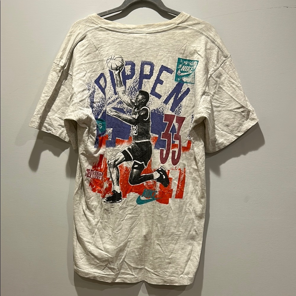 Vintage 90’s Nike Scottie Pippen 33 Basketball Crewneck T-Shirt
